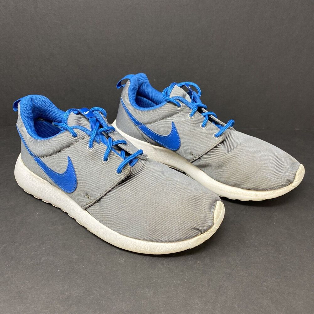 Youth 6.5Y (GS) Cool Grey/Military Blue/White Nike Roshe One Sneakers 599728-009